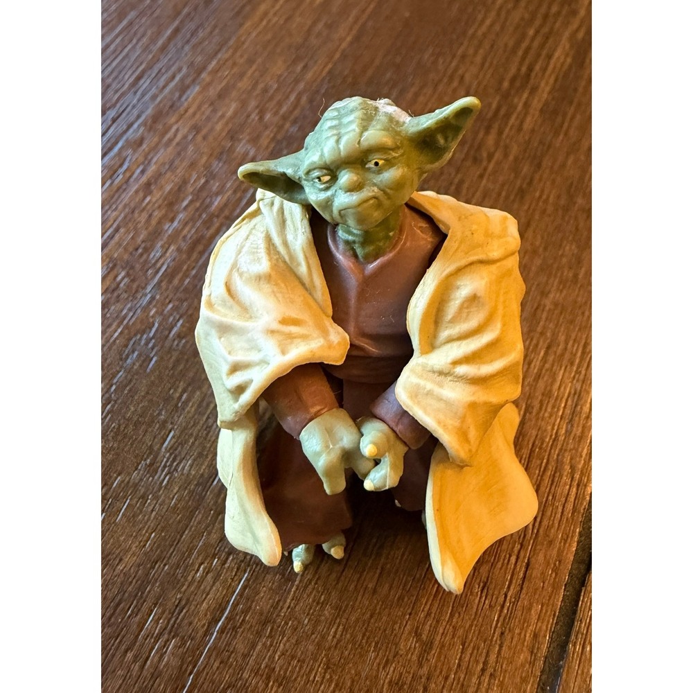 Vintage Star Wars Yoda Action Figure 2 Inch Jedi Master Collectible Toy